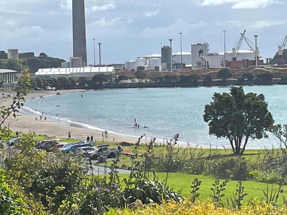 Sea Views Walk To Beaches New Plymouth Bagian luar foto